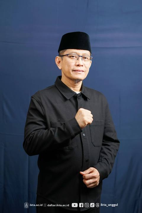 Direktur Pascasarjana Institut Kesehatan dan Teknologi Al Insyirah